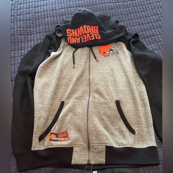 - NFL CLEVELAND BROWNS MEN'S FULL ZIP HOODIE. Size medium - Picture 4 of 12